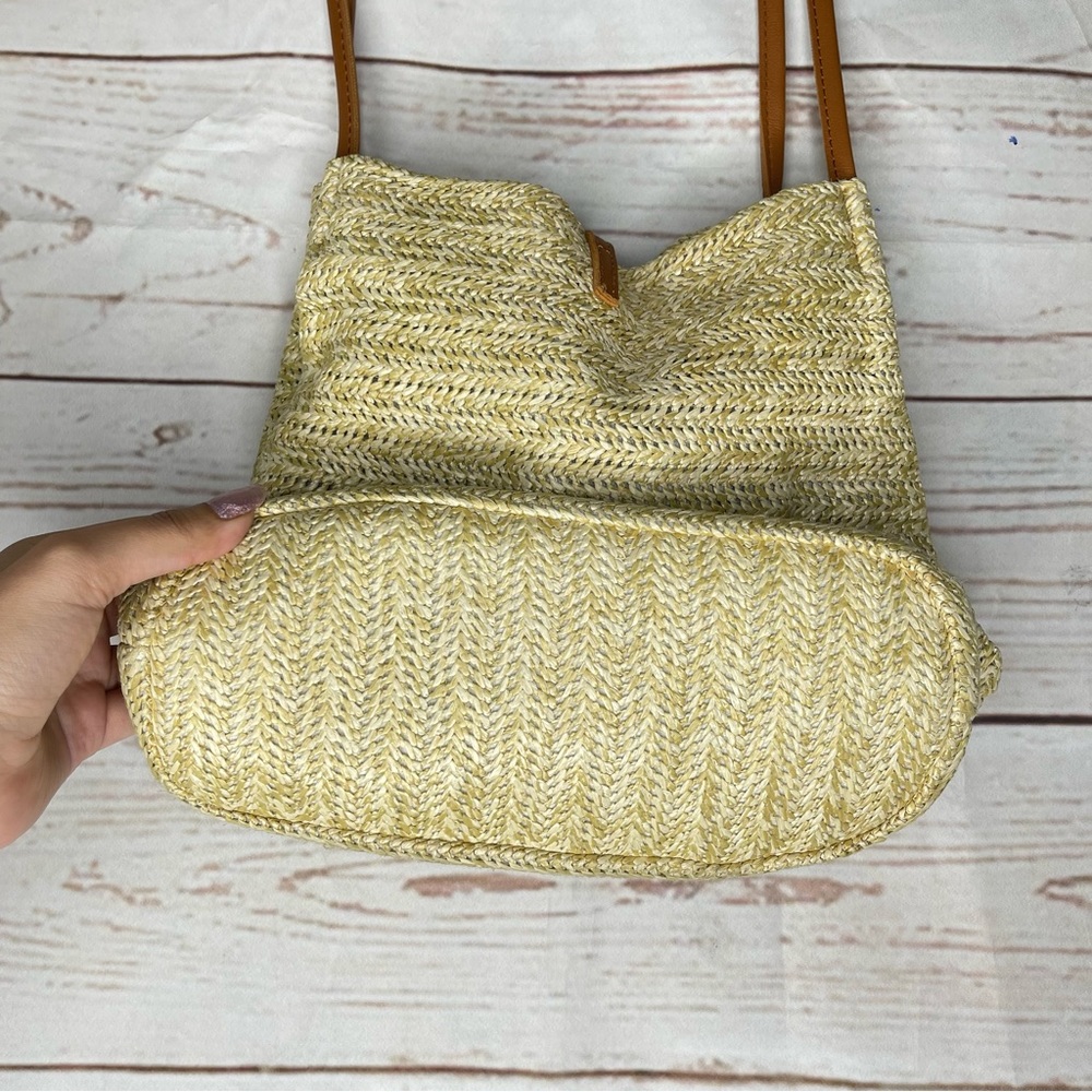 Straw Bag • Tassel • Beach • Boho • Summer • Spring - Picture 6 of 8